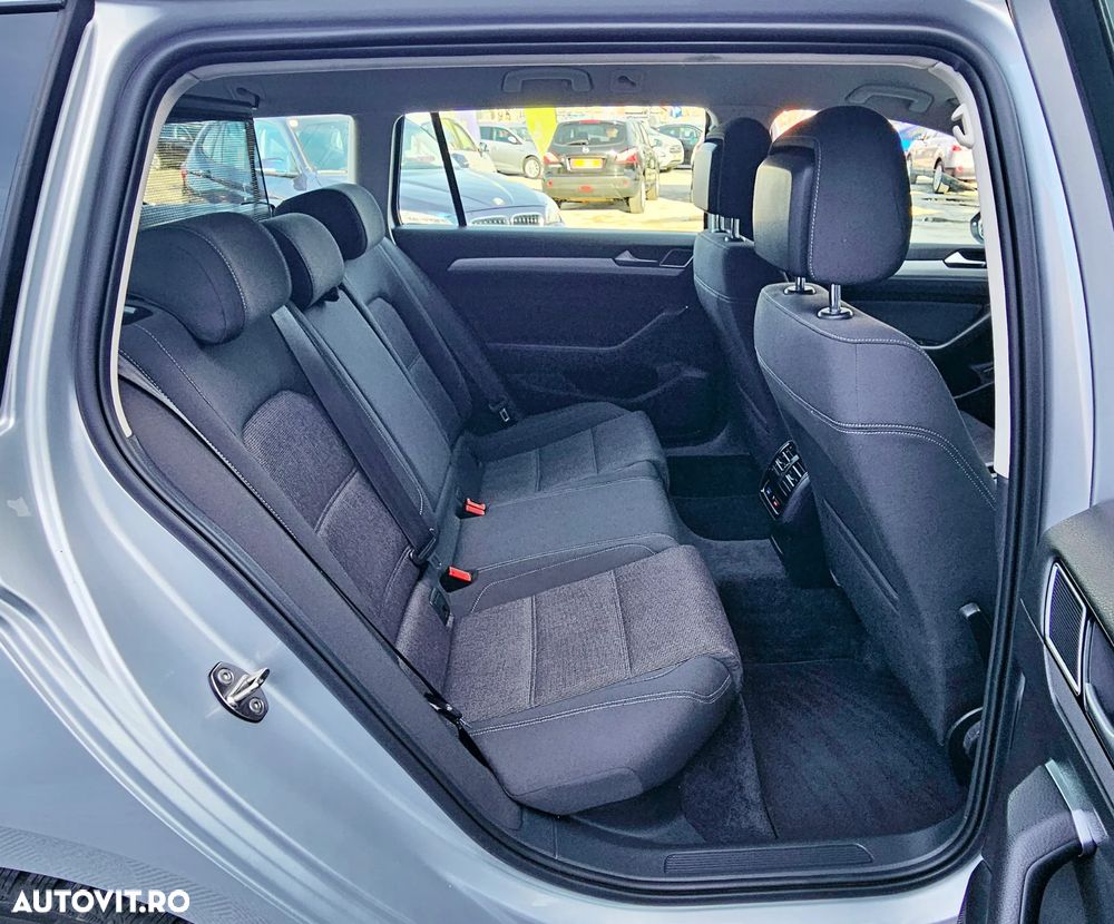 Volkswagen Passat - 18
