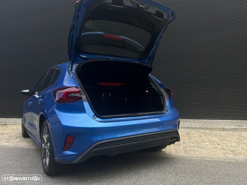 Ford Focus 1.0 EcoBoost MHEV ST-Line X - 22
