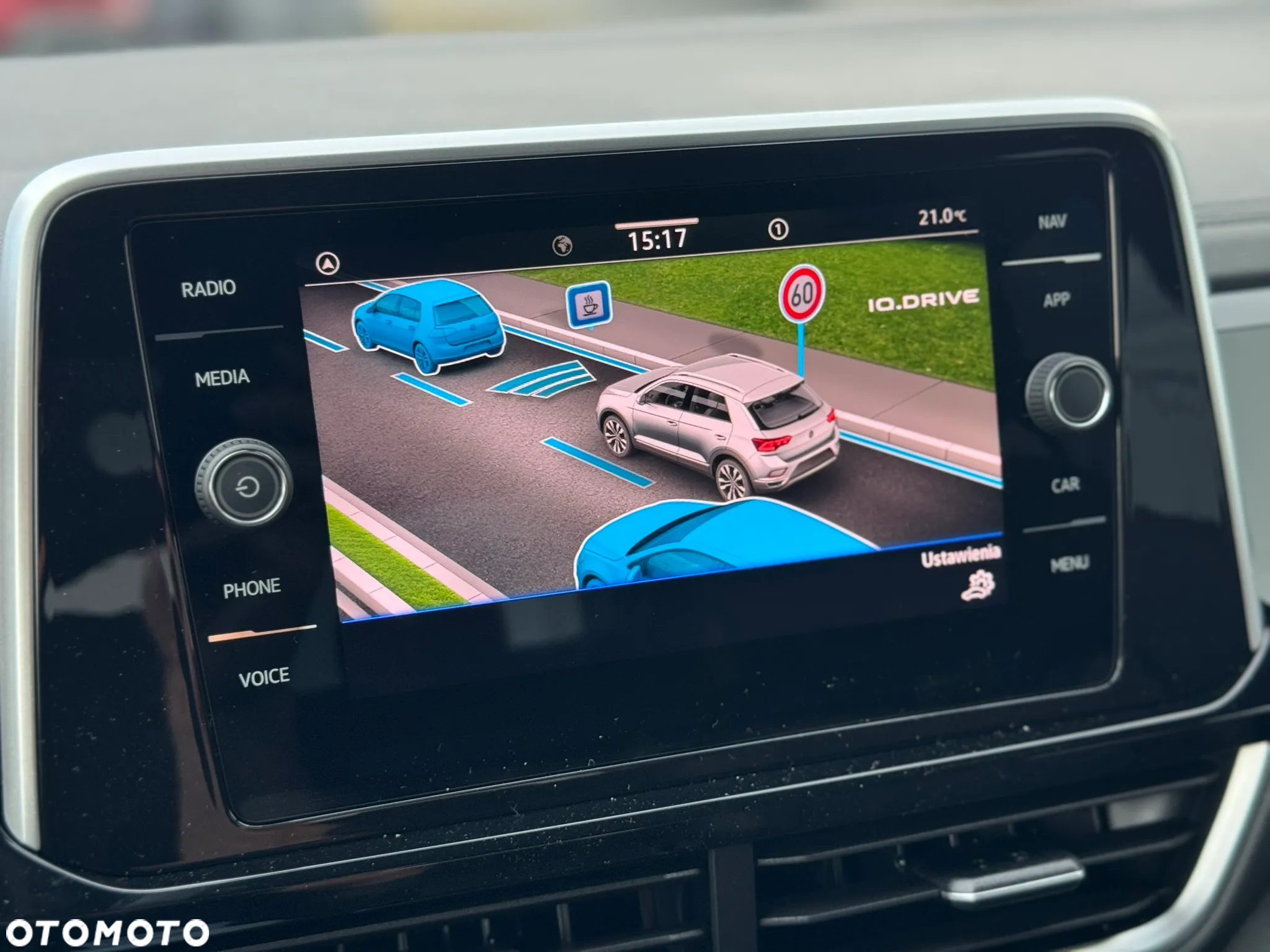 Volkswagen T-Roc 1.5 TSI R-Line Plus DSG - 16