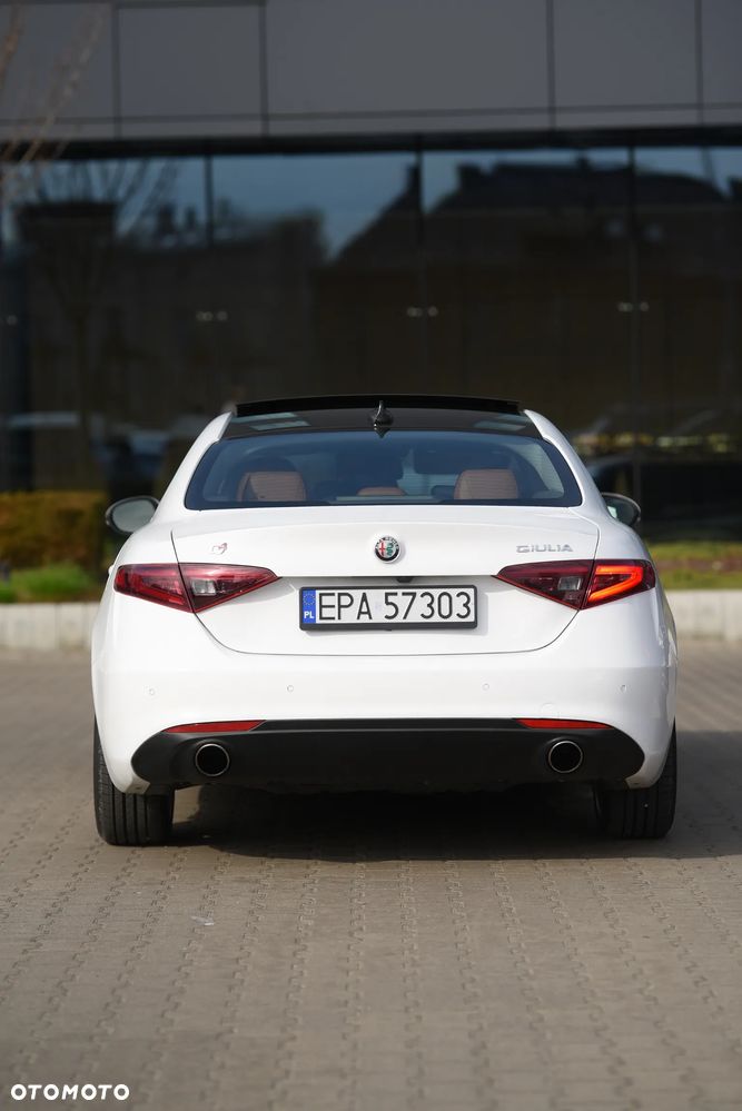 Alfa Romeo Giulia 2.0 Turbo 16V AT8-Q4 Sprint - 6