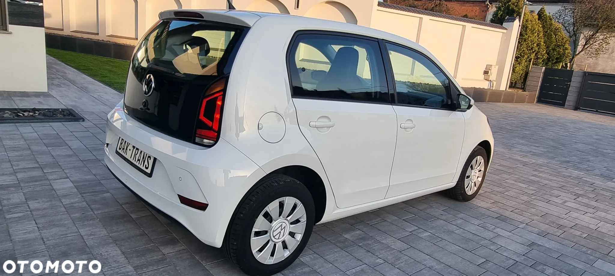 Volkswagen up! 1.0 United - 27