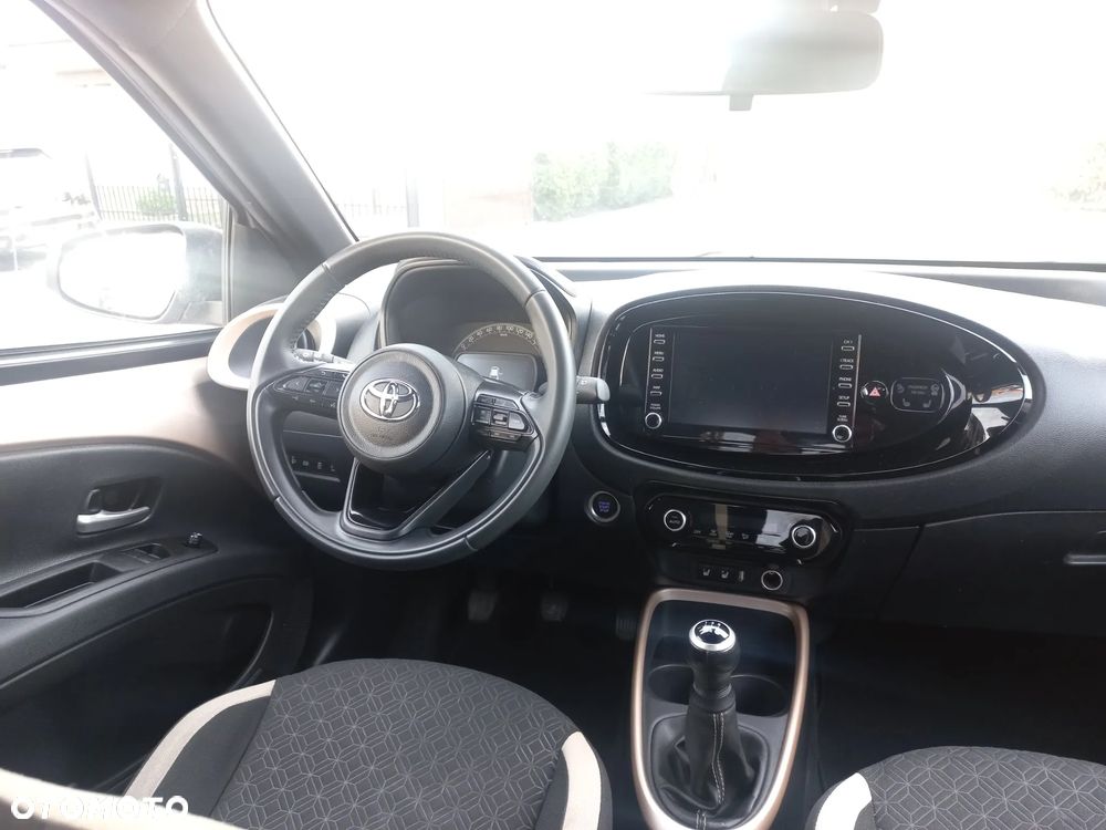 Toyota Aygo X Air Style - 25