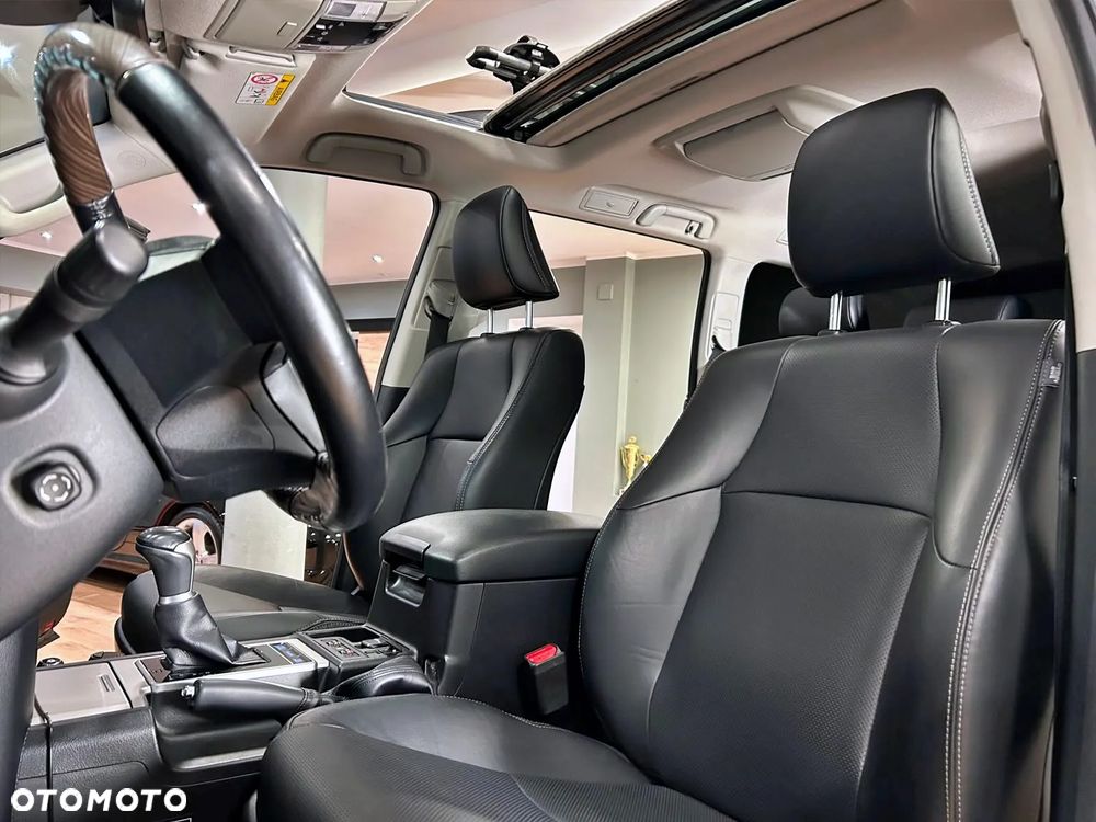 Toyota Land Cruiser LC 2.8 D-4D Invincible - 25