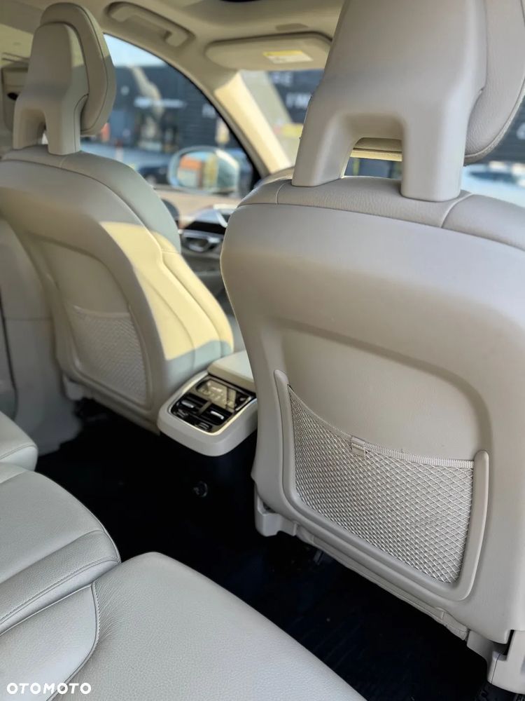 Volvo XC 90 - 12