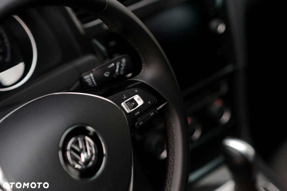 Volkswagen Golf - 24