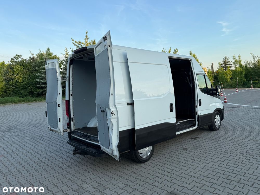 Iveco 35S 3.0HDi - 23