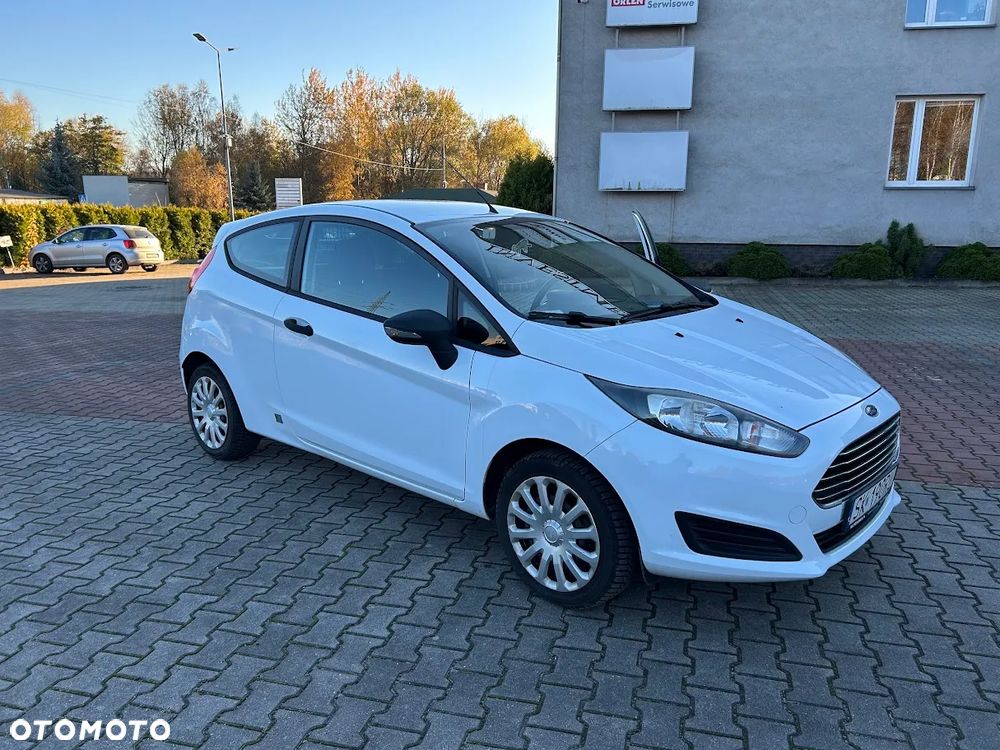 Ford FIESTA - 1