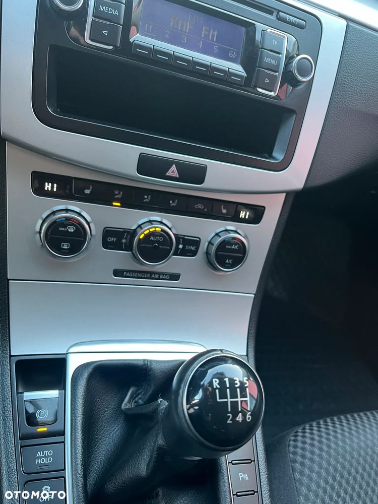 Volkswagen Passat 1.4 TSI BlueMotion Technology Comfortline - 13