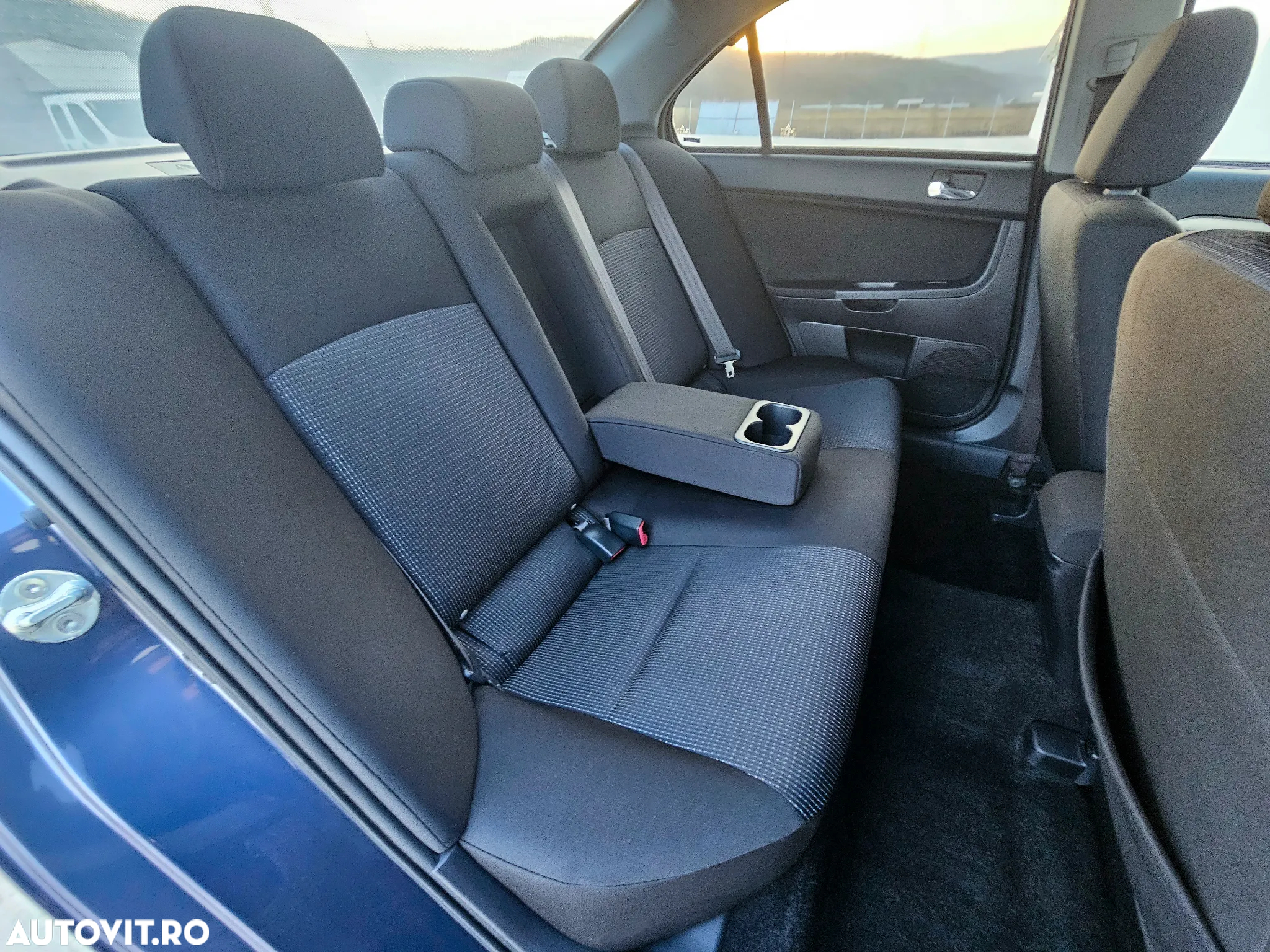 Mitsubishi Lancer 1.5 - 12
