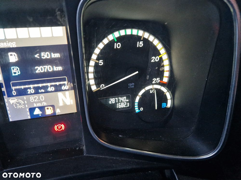 Mercedes-Benz Actros - 10