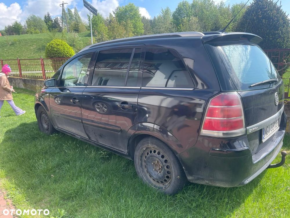 Opel Zafira 1.9 CDTI Cosmo - 4