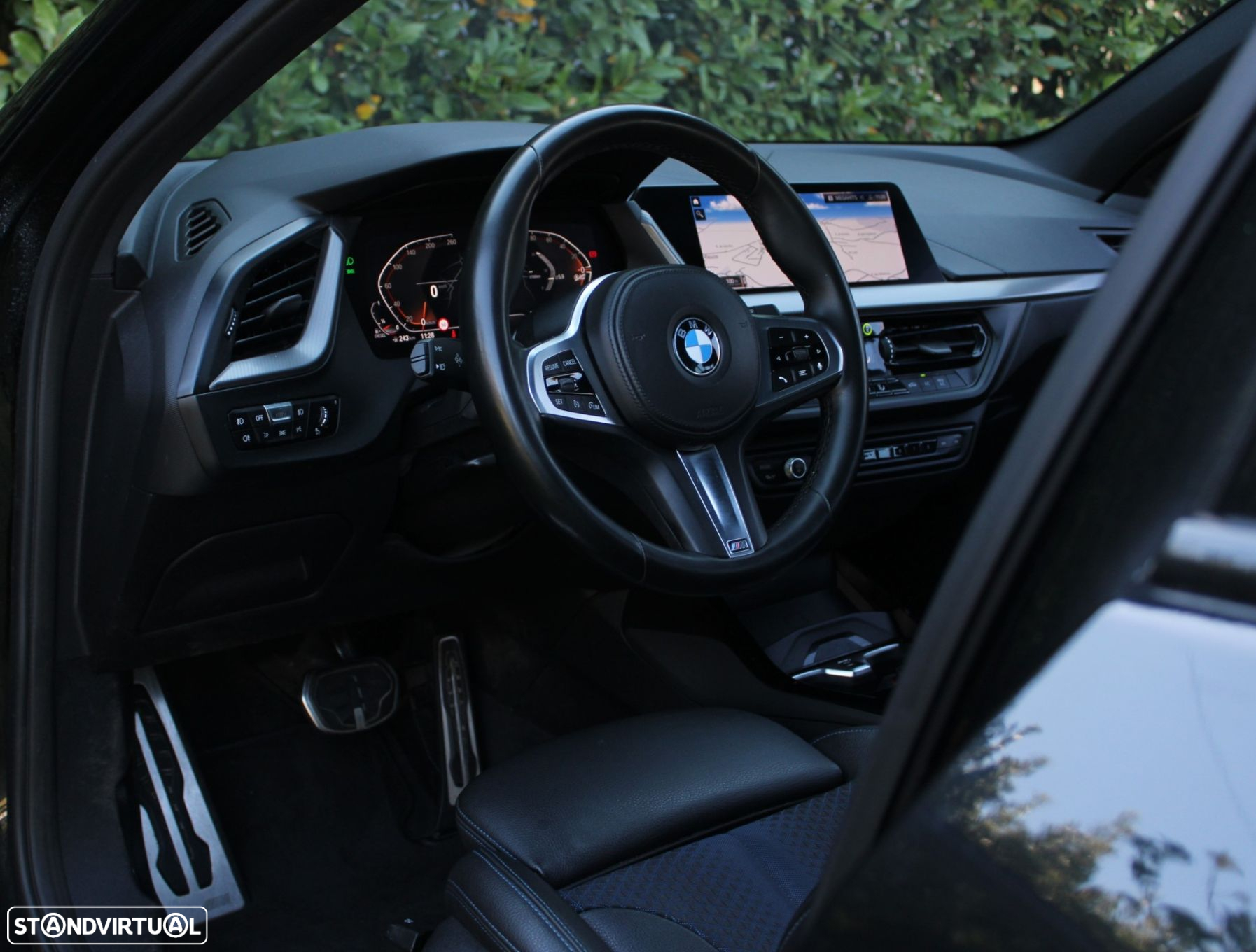 BMW 116 d Pack Desportivo M Auto - 36