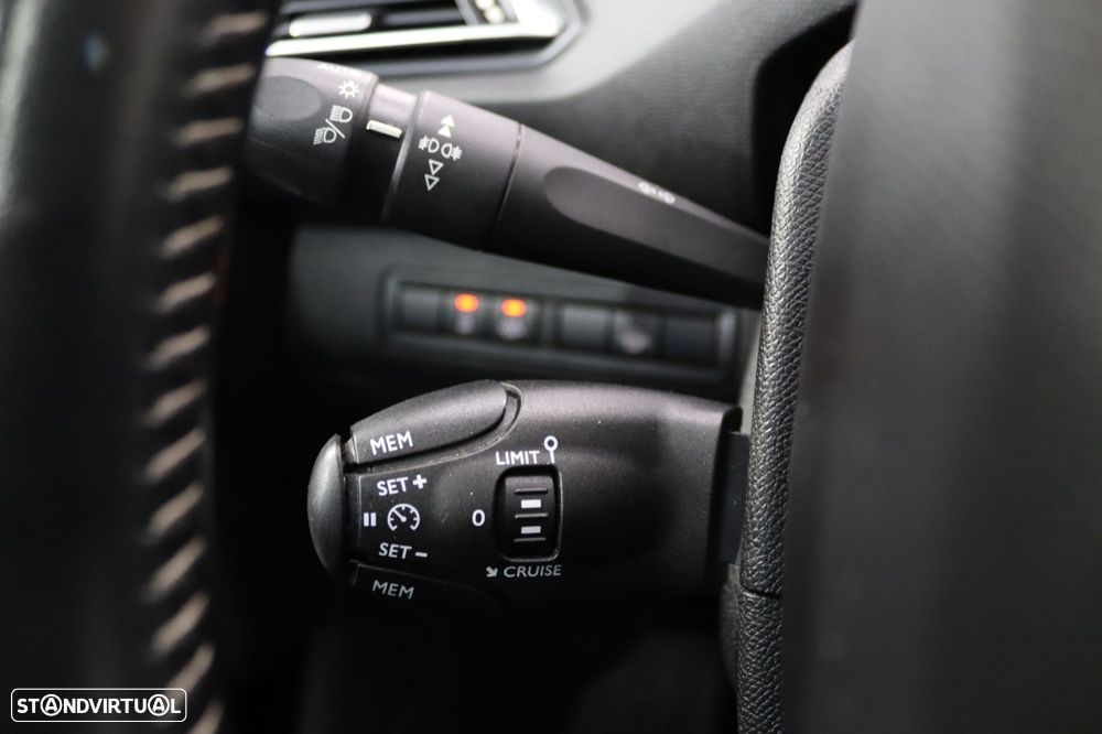 Peugeot 308 1.2 PureTech Allure - 12