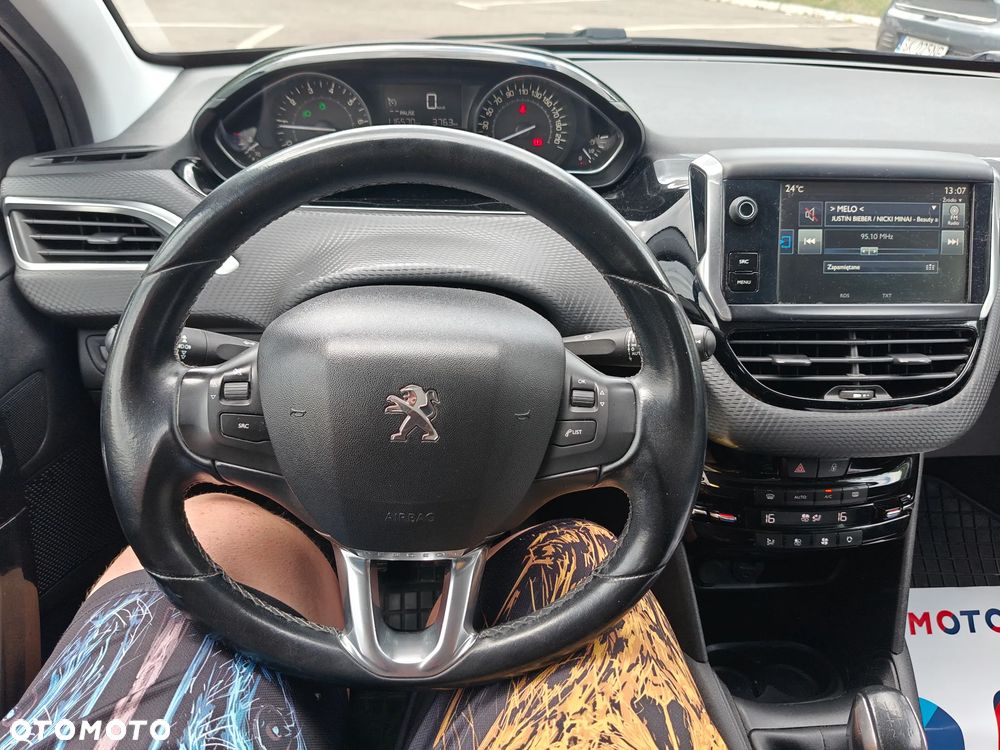 Peugeot 208 1.2 PureTech Style - 20