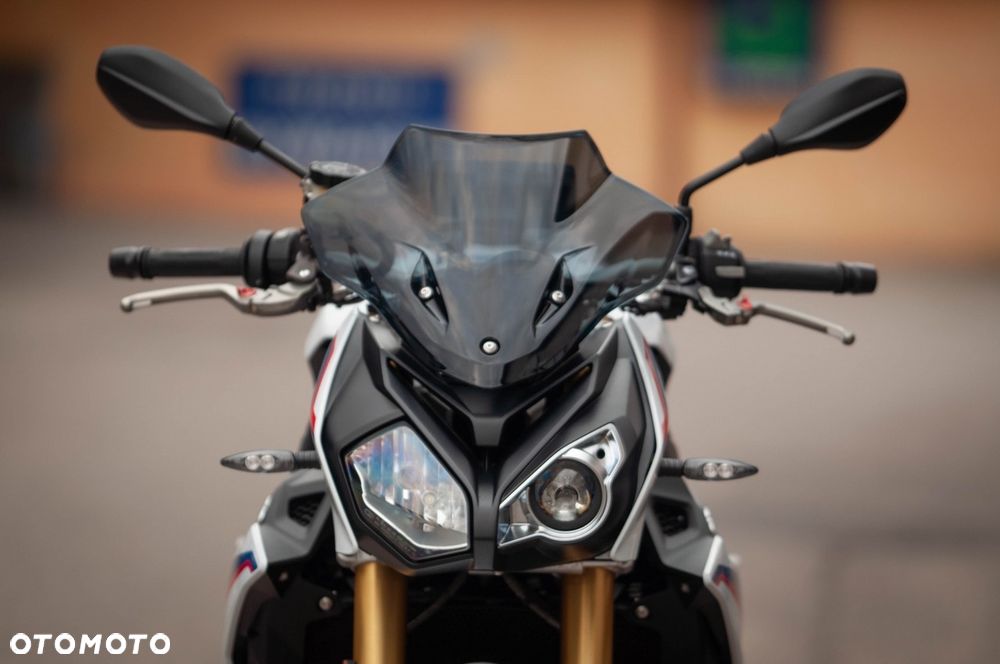 BMW S - 15