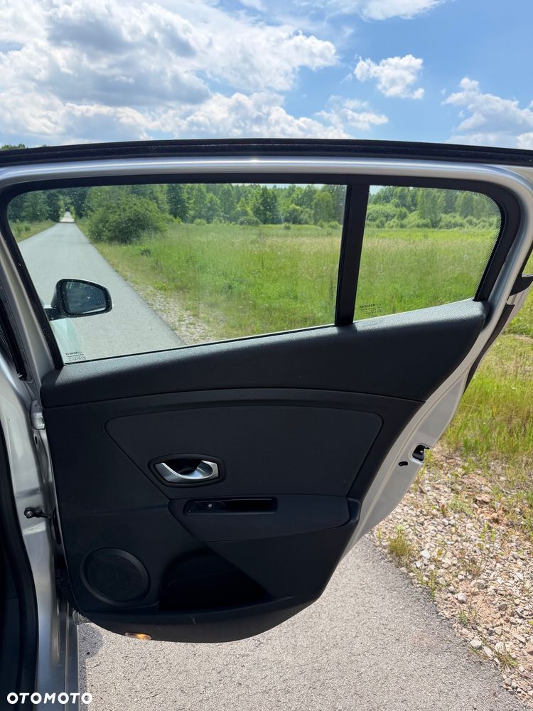 Renault Megane dCi 130 FAP Dynamique - 12