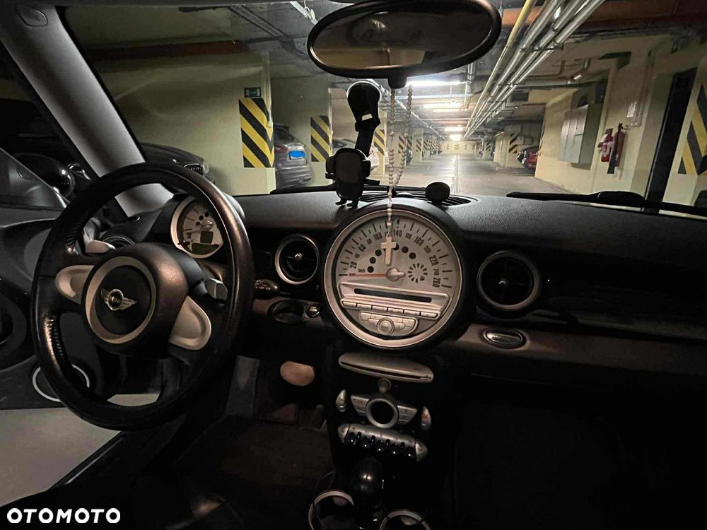MINI Cooper Standard - 19