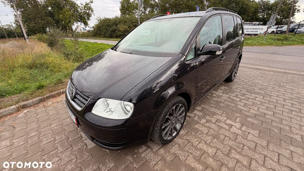 Volkswagen Touran - 21