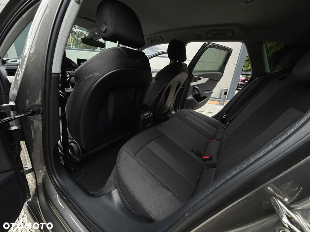 Audi A4 Avant 40 TDI Sport S tronic - 22