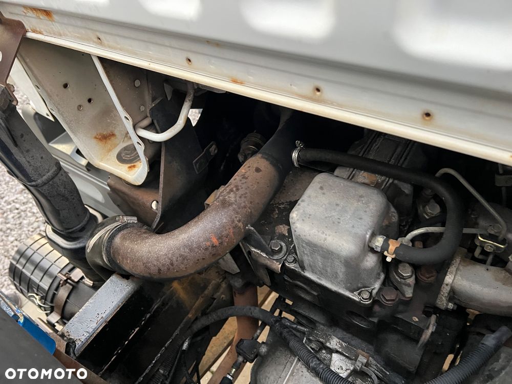 Nissan CABSTAR - 23