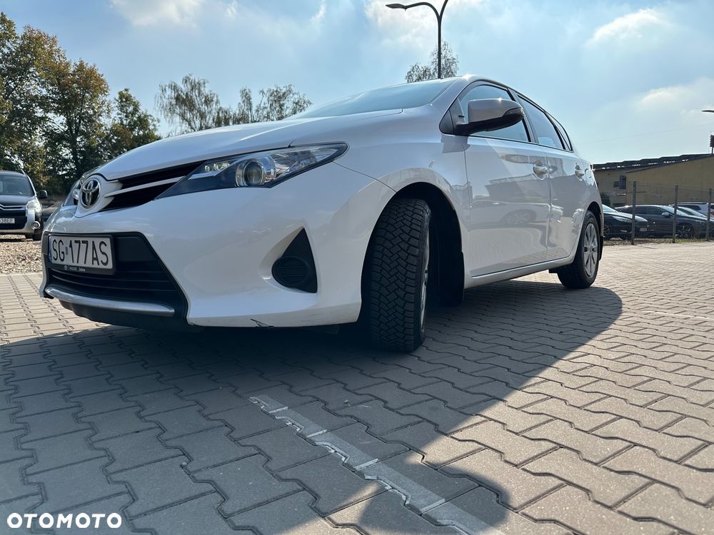 Toyota Auris - 4