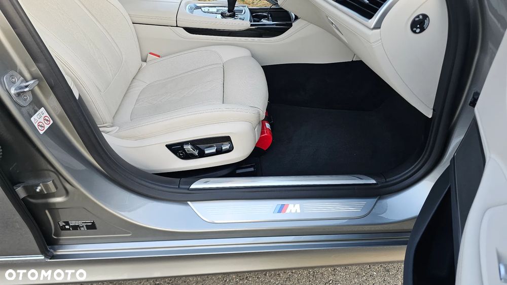 BMW Seria 7 - 10
