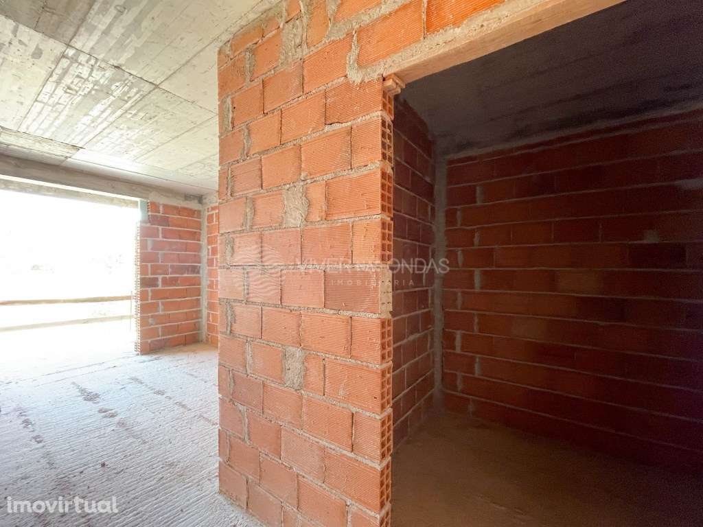 Apartamento T3 Duplex c/ garagem e varandas | Vale de Milhaços | Co... - Grande imagem: 5/57