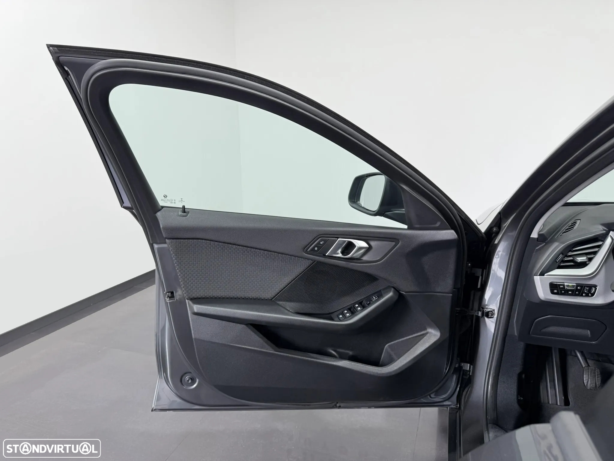 BMW 116 d EDynamics Advantage - 17