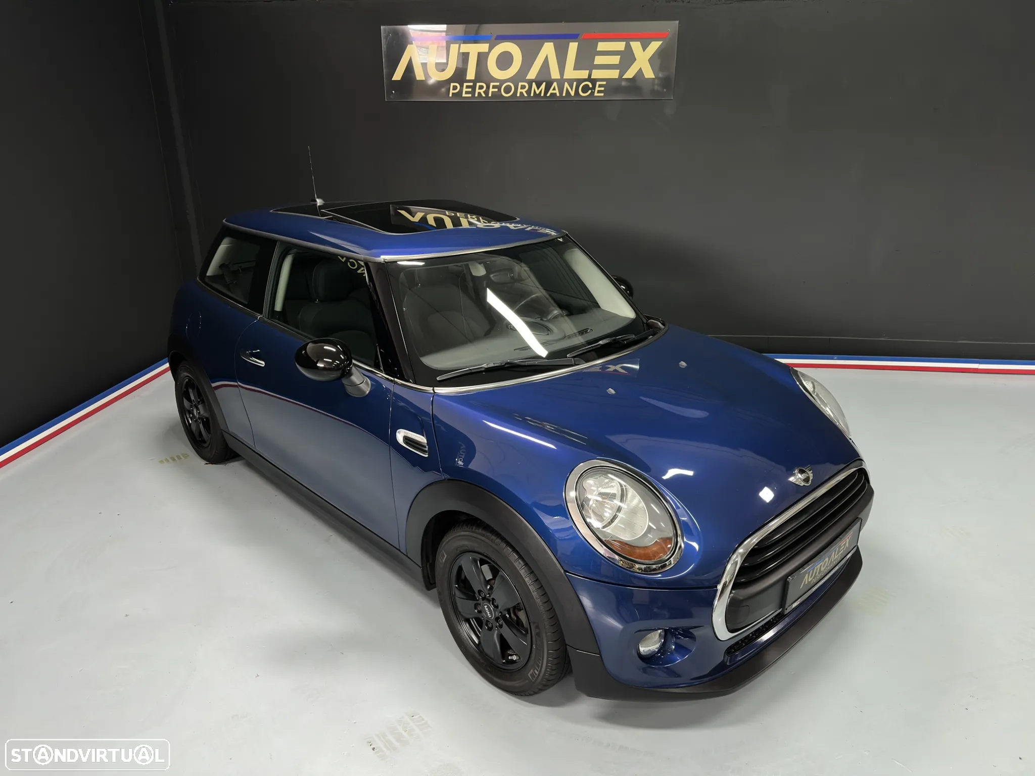MINI 3 Portas One D - 54