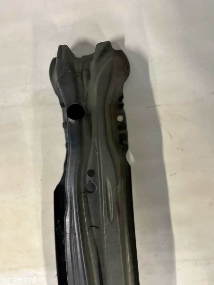 Volvo v40 II 2012-2018 belka tylna zderzaka wzmocnienie kolor 498 - 4