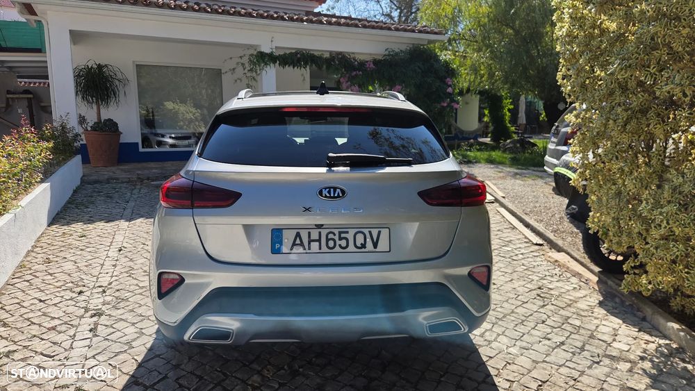 Kia XCeed - 10