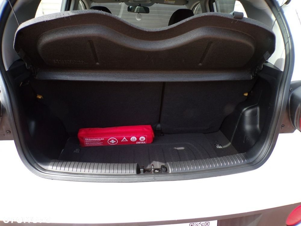Hyundai i10 - 25