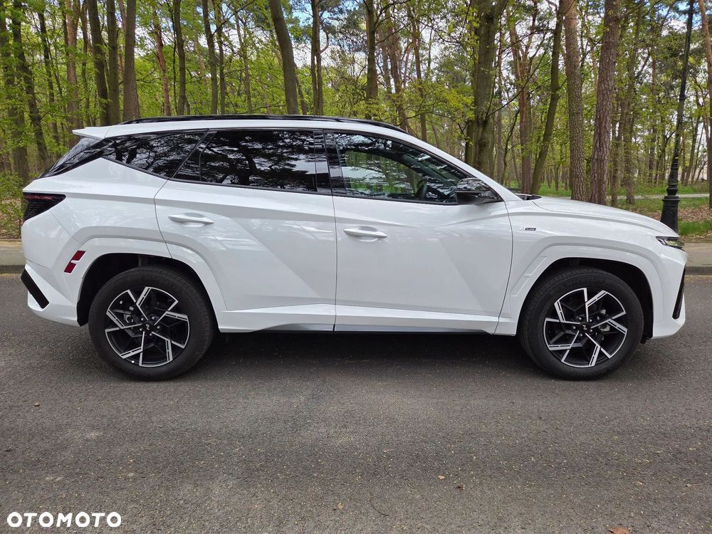 Hyundai Tucson 1.6 T-GDi HEV Executive 4WD - 1