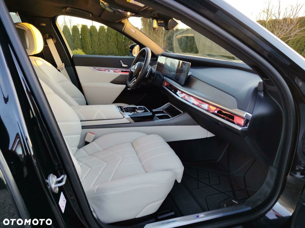 BMW Seria 7 - 24