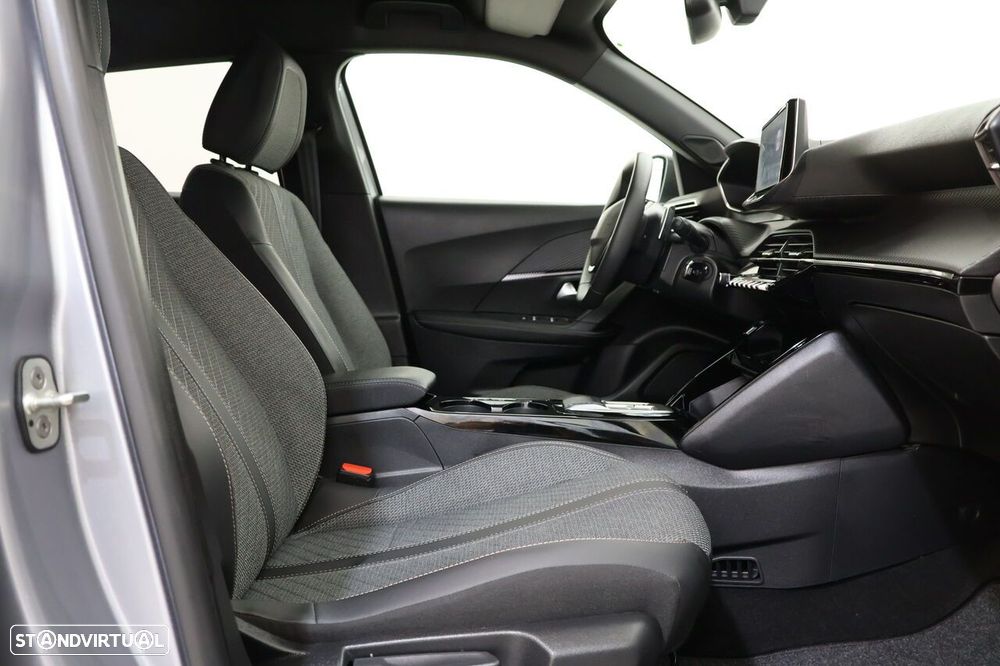 Peugeot 2008 - 12