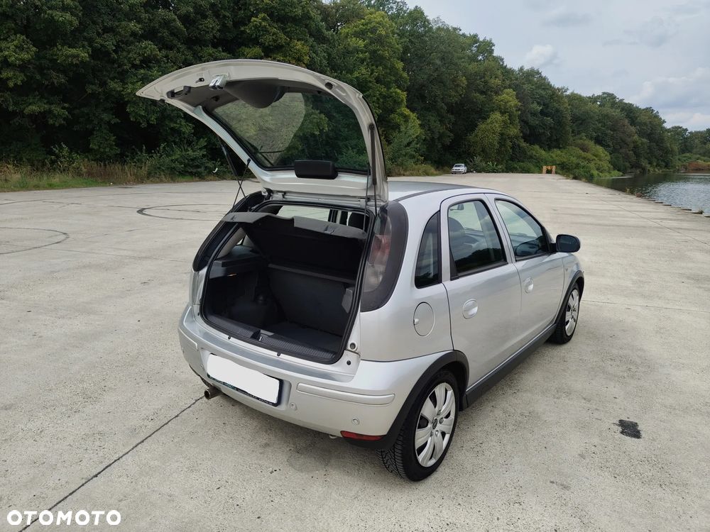 Opel Corsa 1.2 16V Cosmo Easytronic - 23