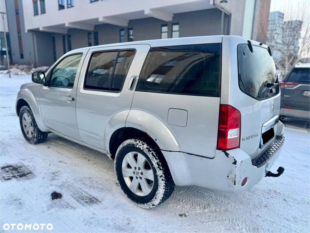 Nissan Pathfinder 2.5 DCi Elegance + - 4