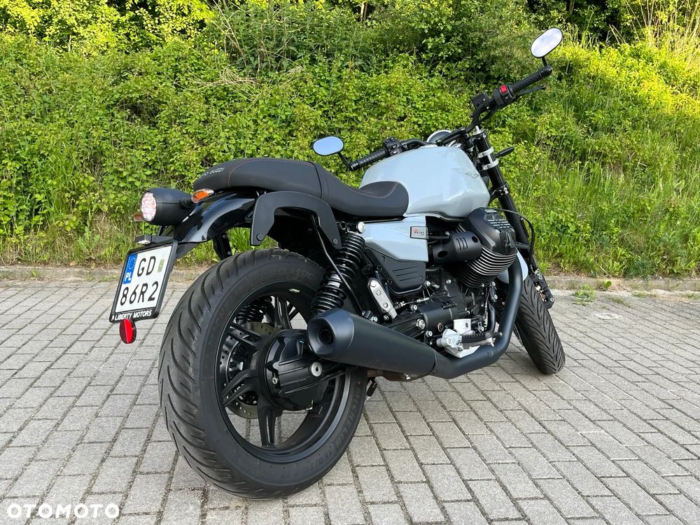 Moto Guzzi V7 - 3