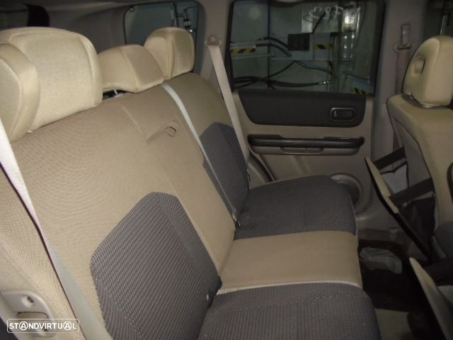 Carro MOT: YD22 CXVEL: RS6F51A EQ068 NISSAN  X-TRAIL 1 FASE 2 2006 2.2DCI 4X4 136CV 5P PRETO DIESEL - 6