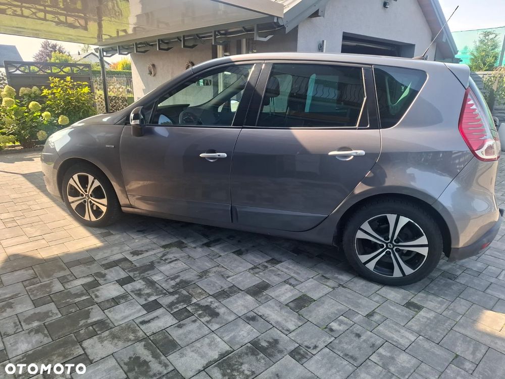 Renault Scenic 1.9 dCi Bose Edition - 8