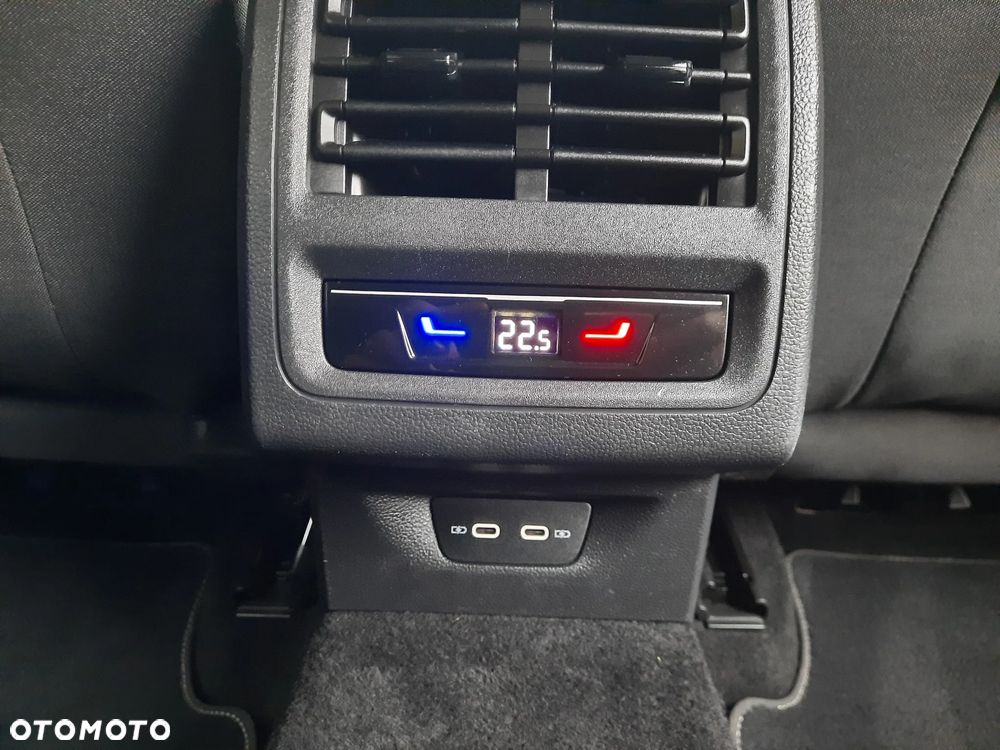 Volkswagen Golf - 20