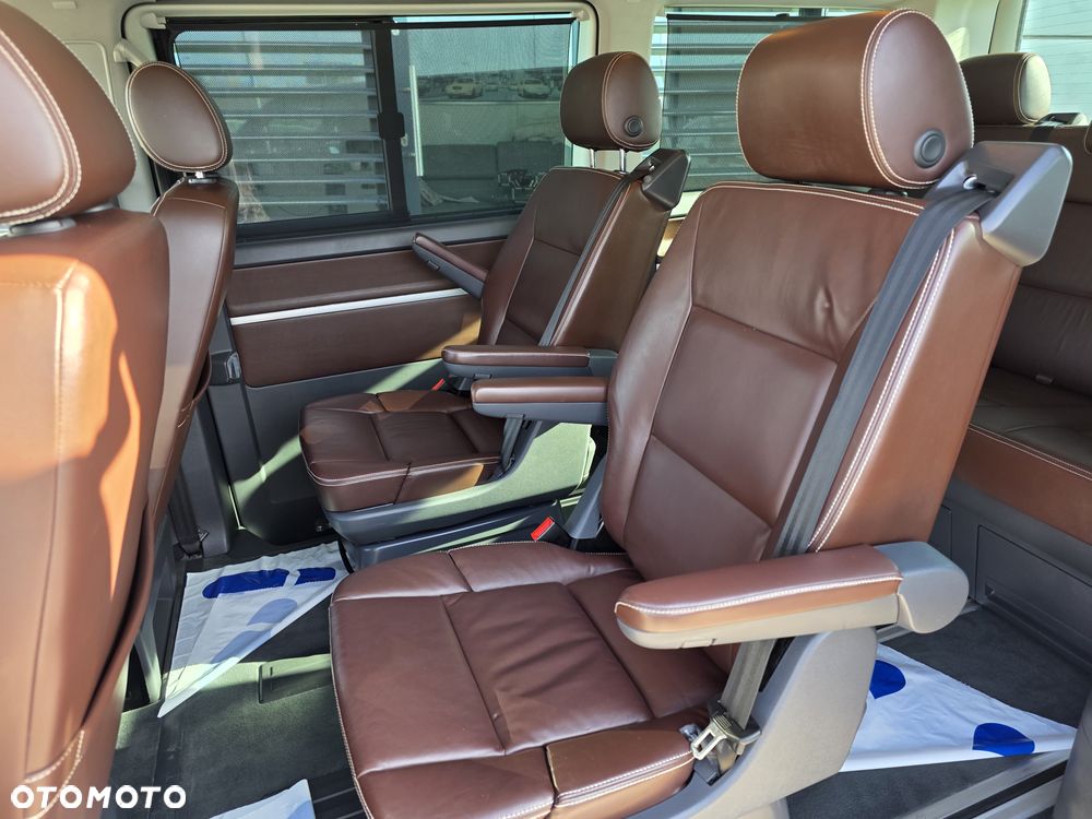 Volkswagen Multivan - 11