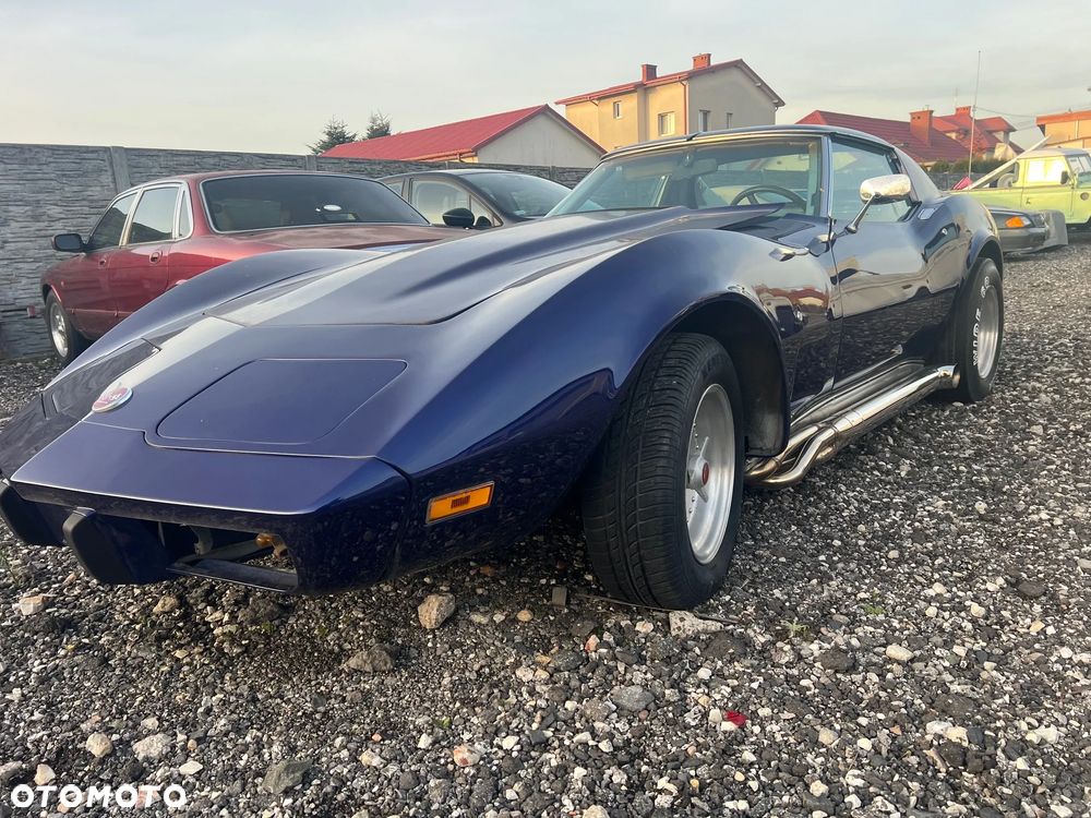 Chevrolet Corvette - 22