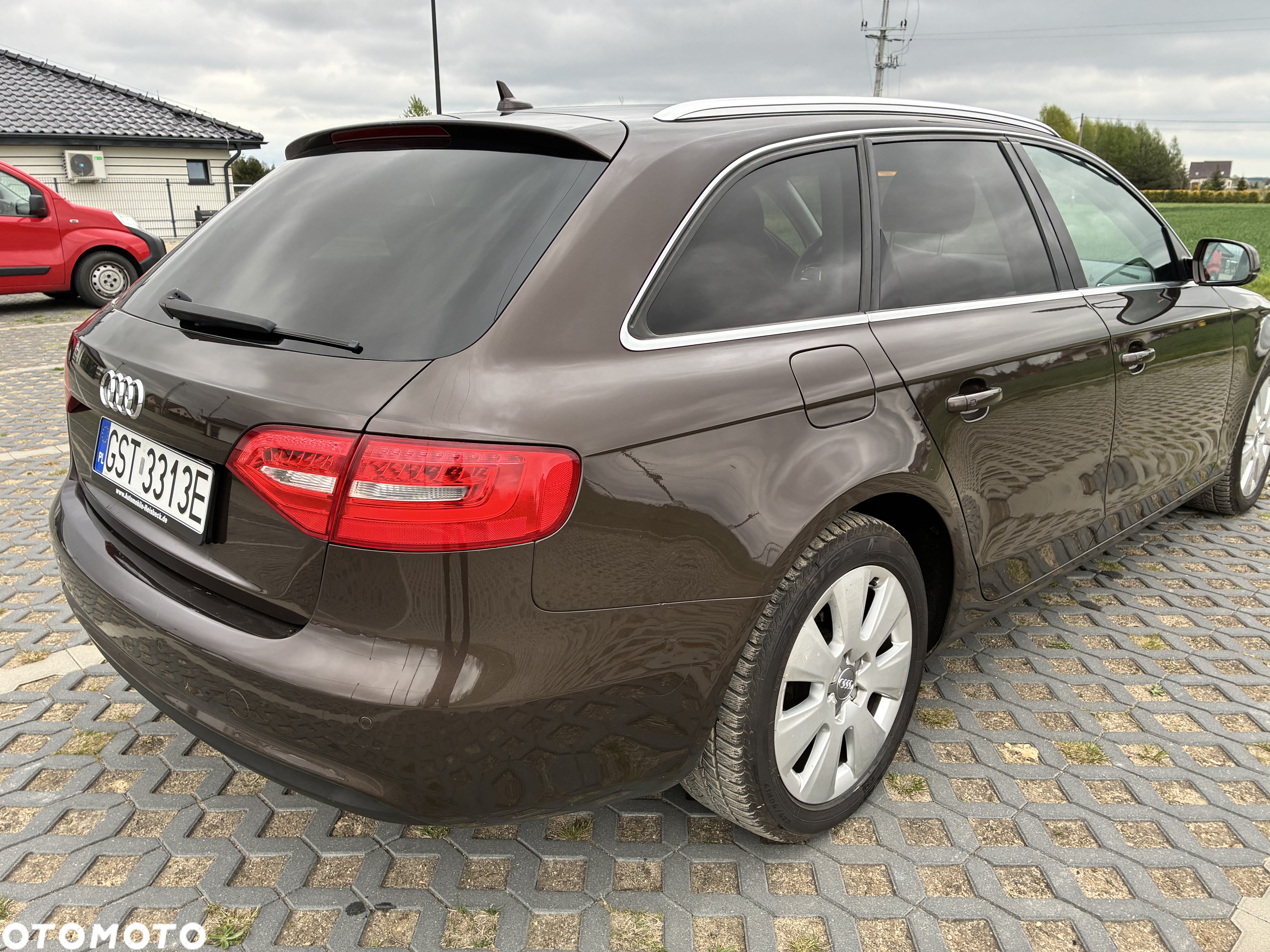 Audi A4 Avant 2.0 TDI DPF quattro Attraction - 9