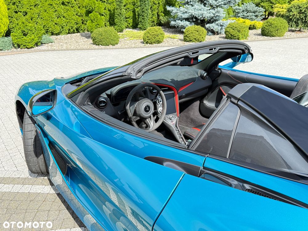 McLaren 720S Spider Performance - 20