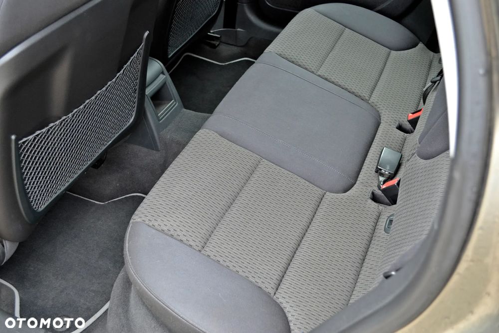 Audi A3 Sportback 1.8 TFSI Ambiente - 17