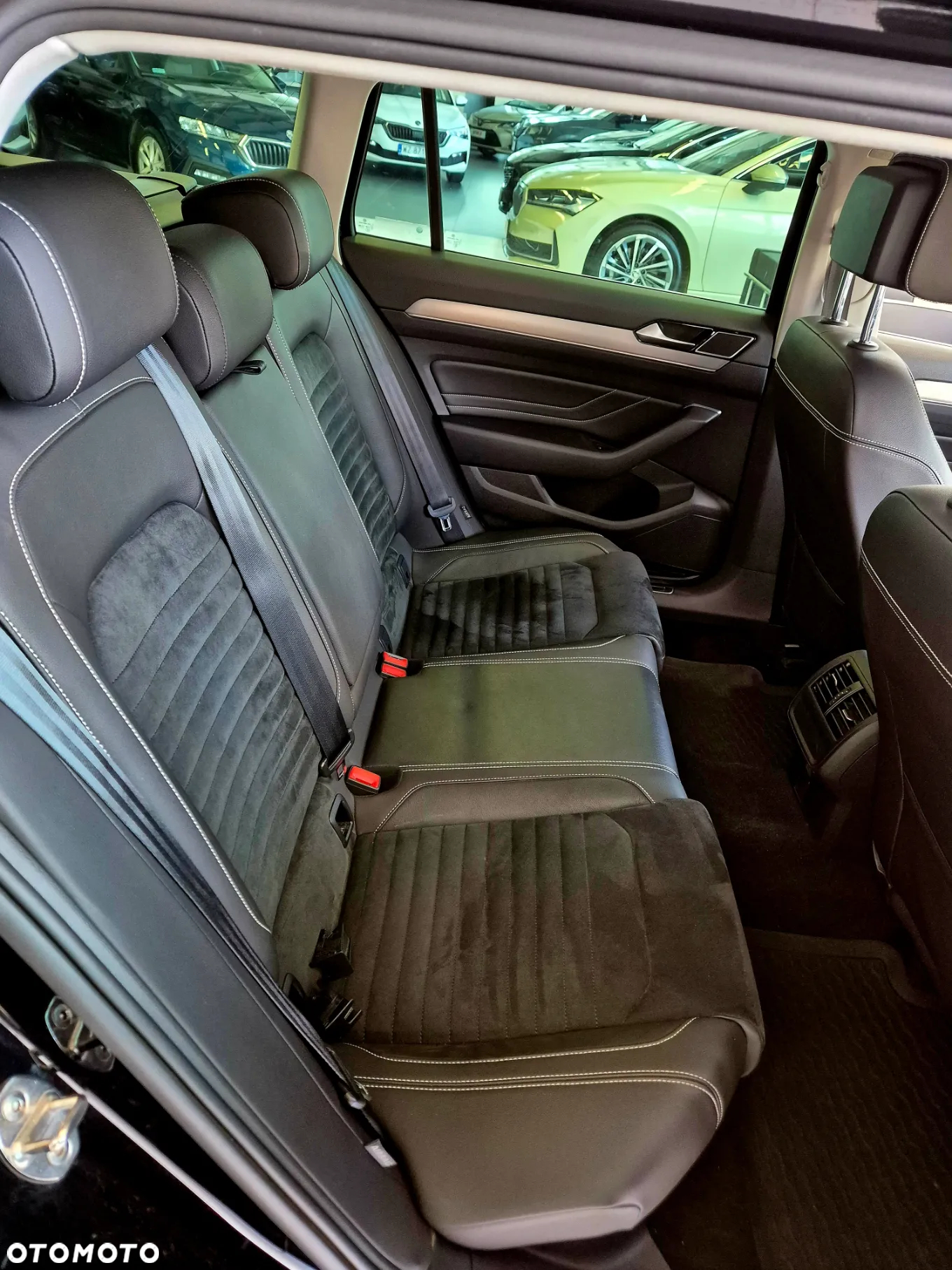 Volkswagen Passat 2.0 TSI Elegance DSG - 12