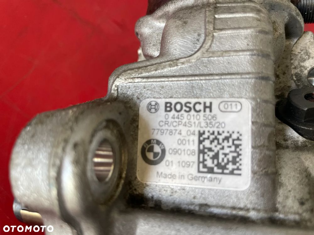 BMW  E90 POMPA WTRYSKOWA 7797874 - 2