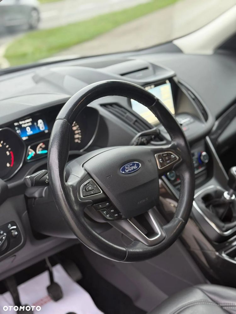 Ford Kuga 2.0 TDCi 4x4 Titanium - 6