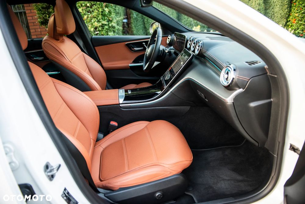 Mercedes-Benz Klasa C 220 d mHEV Avantgarde - 38